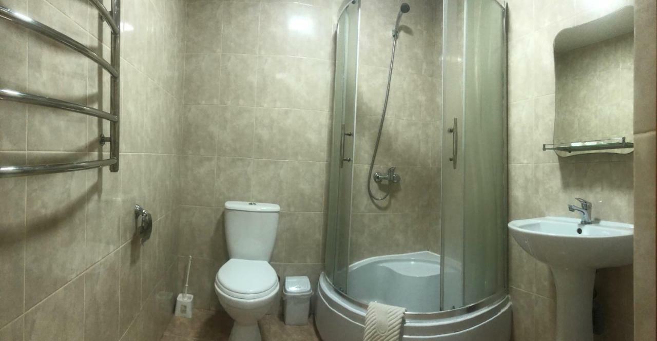 Hotel Veles Brovary Exteriér fotografie